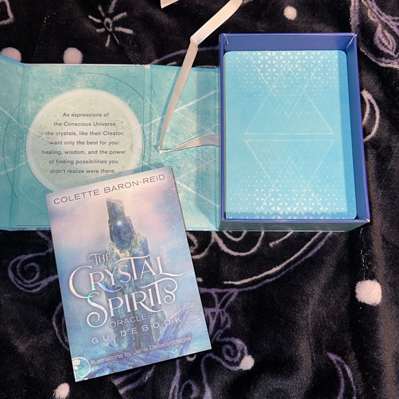The Crystal Spirits Oracle Deck with Guidebook - Picture 1 of 2